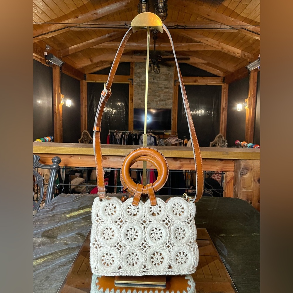 Patricia Nash crochet hand/shoulder bag